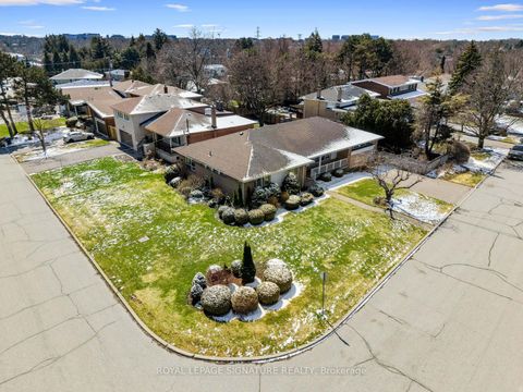 Photo 34 at 66 Carscadden Drive, Branson, Toronto