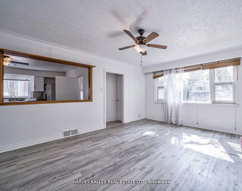 Photo 8 at 40 Dominion Road, Long Branch, Toronto