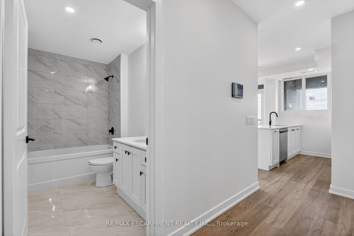 Photo 3 at 707 - 461 Green Road W, Lakeshore, Hamilton