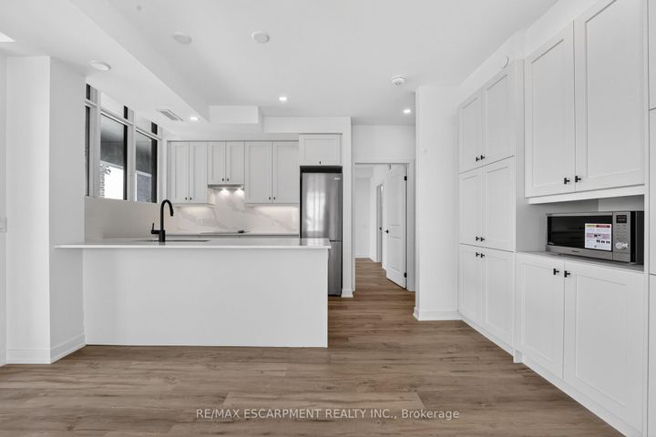 Photo 10 at 707 - 461 Green Road W, Lakeshore, Hamilton