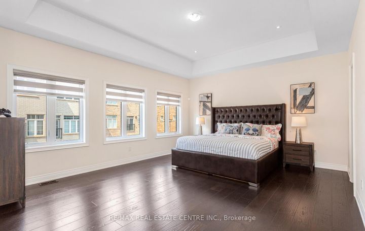 Photo 19 at 9 Rolling Acres Drive, Credit Valley, Brampton
