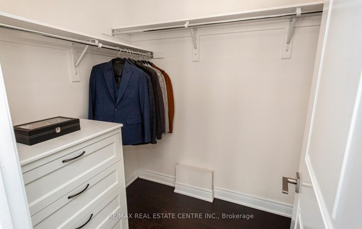 Photo 21 at 9 Rolling Acres Drive, Credit Valley, Brampton