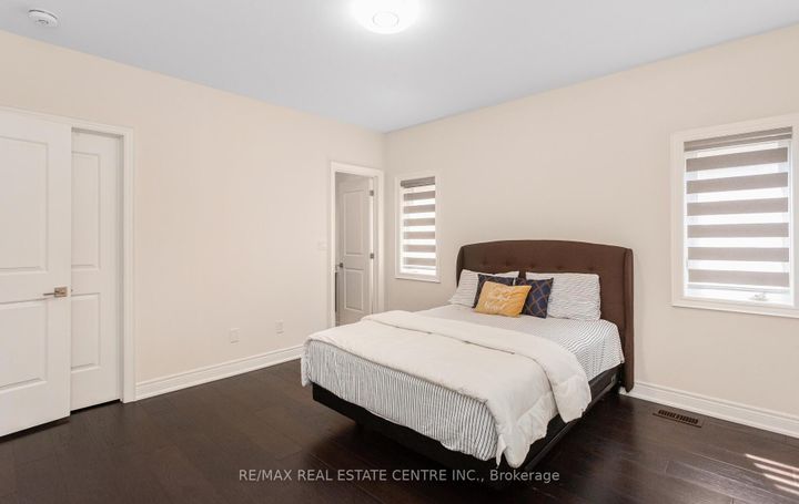 Photo 26 at 9 Rolling Acres Drive, Credit Valley, Brampton