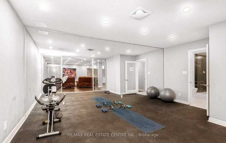 Photo 39 at 9 Rolling Acres Drive, Credit Valley, Brampton