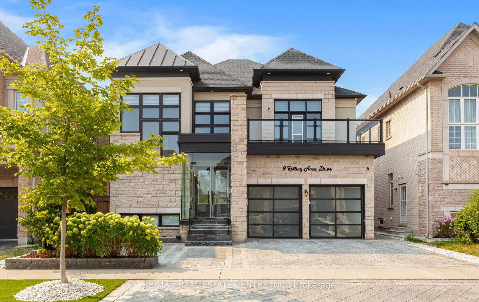 9 Rolling Acres Drive, Credit Valley, Brampton 2