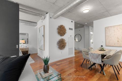Photo 5 at 409 - 32 Trolley Crescent, Moss Park, Toronto