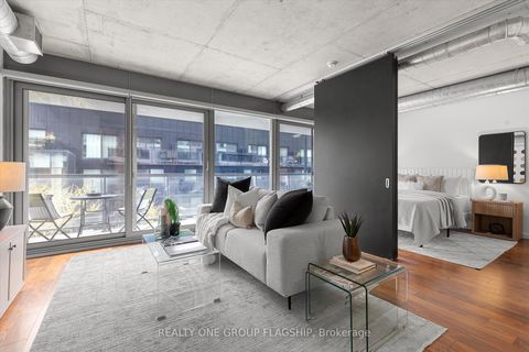 Photo 8 at 409 - 32 Trolley Crescent, Moss Park, Toronto