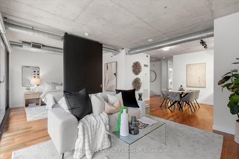 Photo 10 at 409 - 32 Trolley Crescent, Moss Park, Toronto