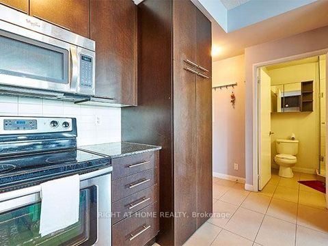 Photo 4 at 2701 - 500 Sherbourne Street, North St. James Town, Toronto