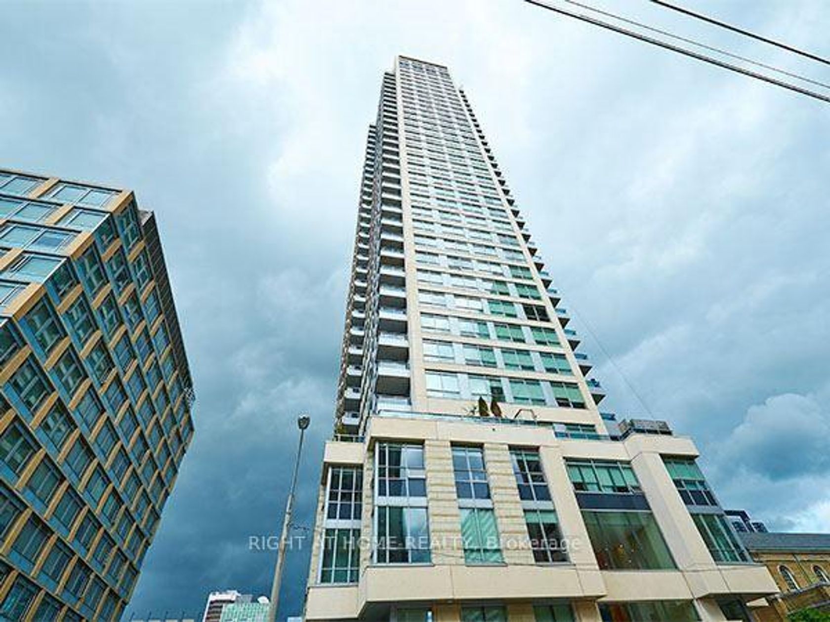 2701 - 500 Sherbourne Street, North St. James Town, Toronto photo 3