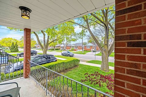 Photo 4 at 293 Thirtieth Street, Alderwood, Toronto