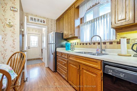 Photo 14 at 293 Thirtieth Street, Alderwood, Toronto