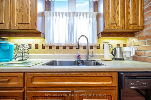 Photo 15 at 293 Thirtieth Street, Alderwood, Toronto