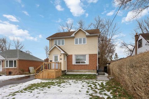 Photo 3 at 195 Phyllis Avenue, Cliffcrest, Toronto