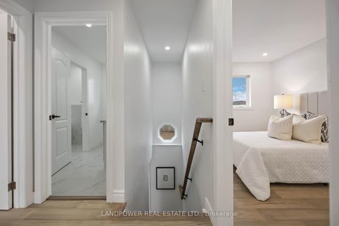 Photo 23 at 195 Phyllis Avenue, Cliffcrest, Toronto