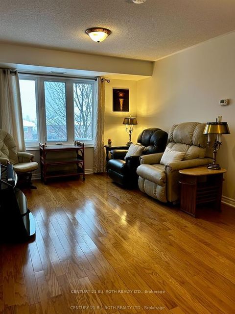 Photo 8 at 203 - 500 Mapleview Drive W, Holly, Barrie