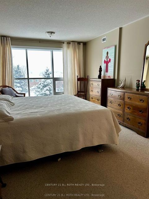 Photo 14 at 203 - 500 Mapleview Drive W, Holly, Barrie