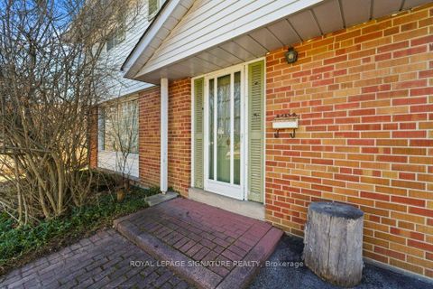 Photo 6 at 8 Underhill Drive, Donalda, Toronto