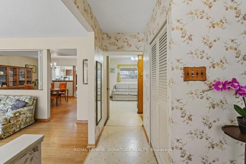 Photo 9 at 8 Underhill Drive, Donalda, Toronto