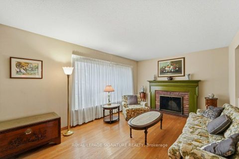 Photo 12 at 8 Underhill Drive, Donalda, Toronto