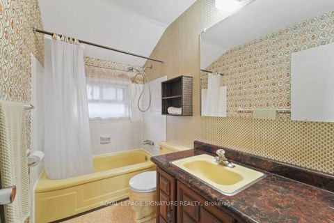 Photo 32 at 8 Underhill Drive, Donalda, Toronto