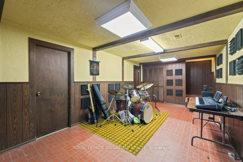 Photo 38 at 8 Underhill Drive, Donalda, Toronto