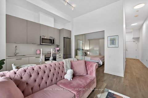 Photo 6 at 109 - 2301 Danforth Avenue, Danforth, Toronto