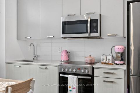 Photo 11 at 109 - 2301 Danforth Avenue, Danforth, Toronto