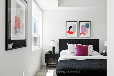 Photo 9 at 808 - 863 St Clair Avenue W, Wychwood, Toronto