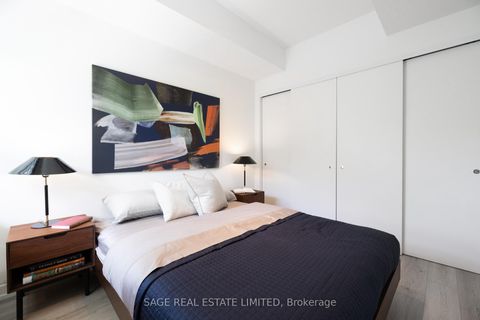Photo 3 at 206 - 863 St Clair Avenue W, Wychwood, Toronto