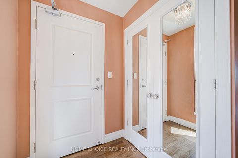 Photo 4 at 623 - 900 Mount Pleasant Road, Mount Pleasant West, Toronto