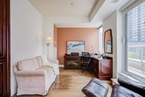 Photo 5 at 623 - 900 Mount Pleasant Road, Mount Pleasant West, Toronto