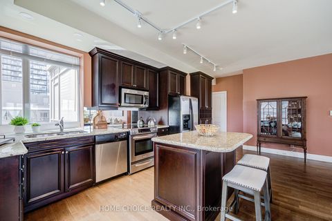 Photo 11 at 623 - 900 Mount Pleasant Road, Mount Pleasant West, Toronto
