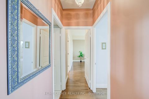 Photo 25 at 623 - 900 Mount Pleasant Road, Mount Pleasant West, Toronto