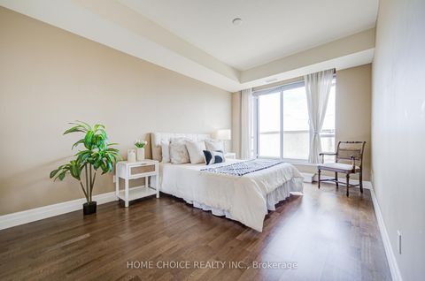 Photo 26 at 623 - 900 Mount Pleasant Road, Mount Pleasant West, Toronto