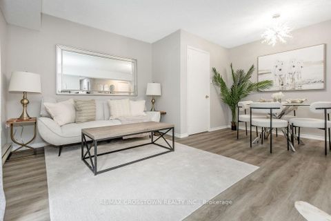 Photo 12 at 8 - 119 D'AMBROSIO Drive, Painswick North, Barrie