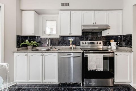 Photo 20 at 8 - 119 D'AMBROSIO Drive, Painswick North, Barrie