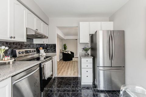 Photo 24 at 8 - 119 D'AMBROSIO Drive, Painswick North, Barrie