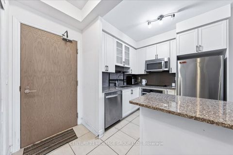 Photo 2 at 510A - 9088 Yonge Street, South Richvale, Richmond Hill