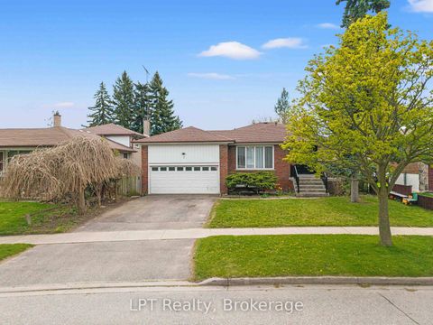 Photo 0 at 7 Briarbluff Avenue, West Hill, Toronto