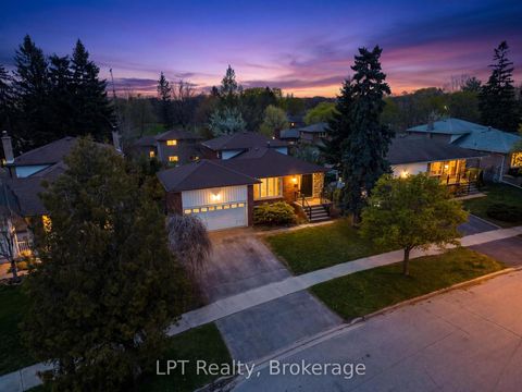 Photo 1 at 7 Briarbluff Avenue, West Hill, Toronto