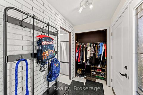 Photo 13 at 7 Briarbluff Avenue, West Hill, Toronto