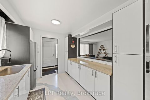 Photo 19 at 7 Briarbluff Avenue, West Hill, Toronto
