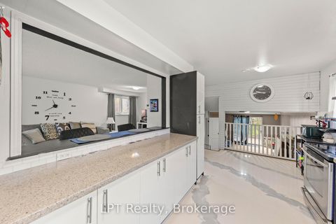 Photo 20 at 7 Briarbluff Avenue, West Hill, Toronto