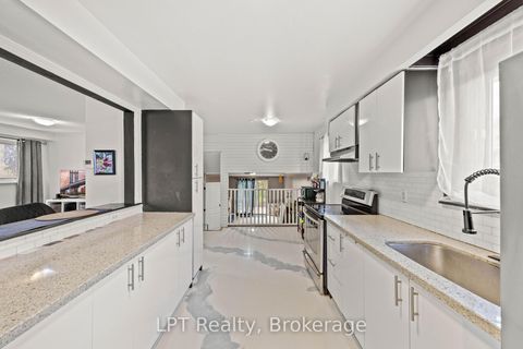 Photo 21 at 7 Briarbluff Avenue, West Hill, Toronto