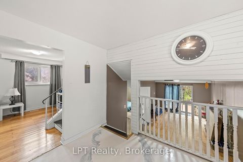 Photo 23 at 7 Briarbluff Avenue, West Hill, Toronto