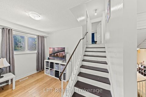 Photo 32 at 7 Briarbluff Avenue, West Hill, Toronto