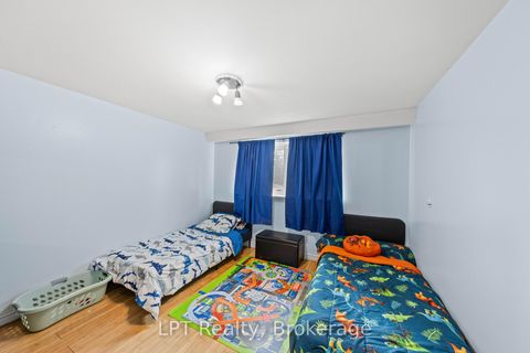 Photo 35 at 7 Briarbluff Avenue, West Hill, Toronto