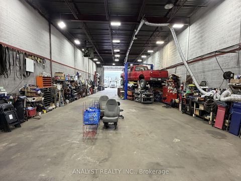 Photo 13 at 24 - 5732 Highway 7 Road, West Woodbridge, Vaughan