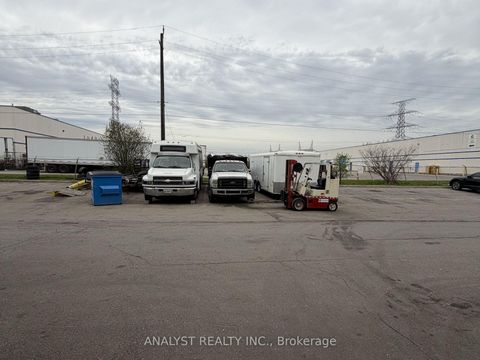 Photo 18 at 24 - 5732 Highway 7 Road, West Woodbridge, Vaughan